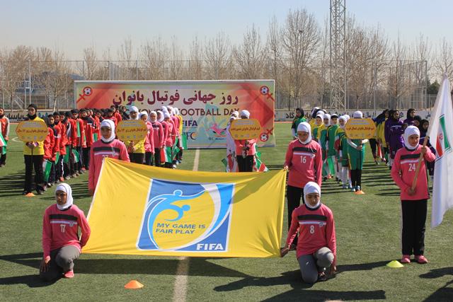 برگزاری مراسم روز جهانی فوتبال بانوان بدون حضور تاج