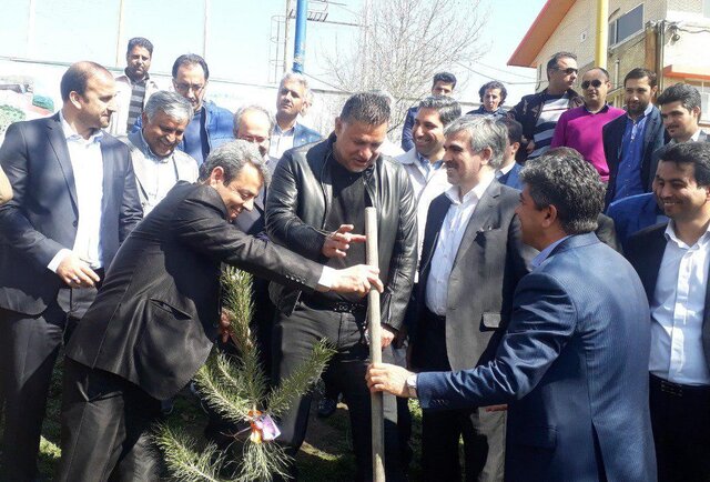 مرد اوست که از جیب خود خرج کند نه دیگران/ زیدان ۱۰۰۰ سال دیگر هم ایران نمی‌آید