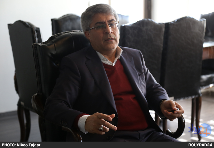 روحانی یک انتقاد کوچک را هم تاب نمیآورد روحانی یک انتقاد کوچک را هم تاب نمیآورد