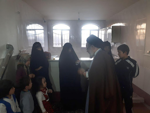 امنيت شيعيان ايران و جهان مرهون خون شهداي مدافع حرم است امنيت شيعيان ايران و جهان مرهون خون شهداي مدافع حرم است