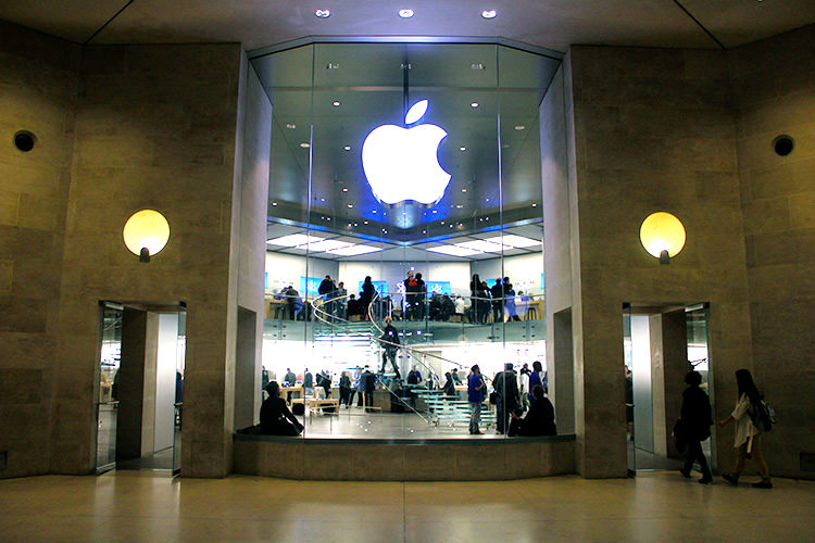 اپل مجبور به کاهش قیمت تلفن هایش در چین شد اپل مجبور به کاهش قیمت تلفن هایش در چین شد