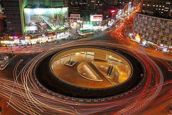 دیوارنگاره جنجالی جدید میدان ولی‌عصر +عکس