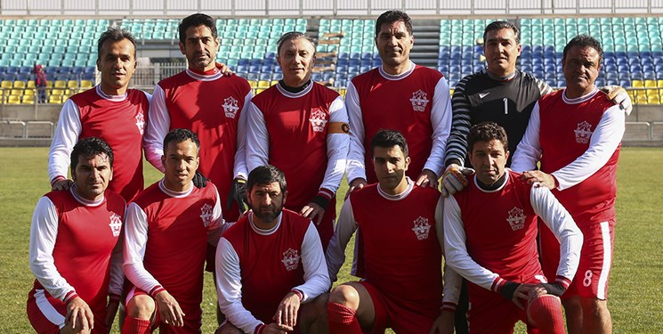 دیدار ستاره‌های پرسپولیس و تیم 98 به دلیل کتک‌کاری پیشکسوتان نیمه‌کاره ماند!