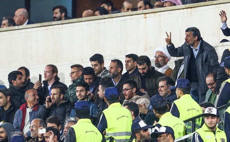 تصاویر حضور احمدی نژاد در استادیوم آزادی