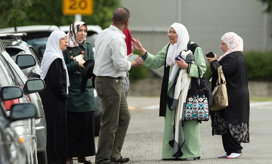 نخست وزیر نیوزیلند خبر داد:قربانیان حمله تروریستی ۴۰ نفر شدند