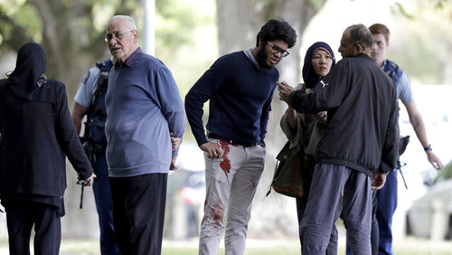 تیراندازی در دو مسجد در نیوزیلند/ دست کم ۴۹ نفر کشته شدند / ۳ مظنون بازداشت شد