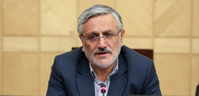 برخی در جهت معیشت خود مردم را وسیله قرار ندهند