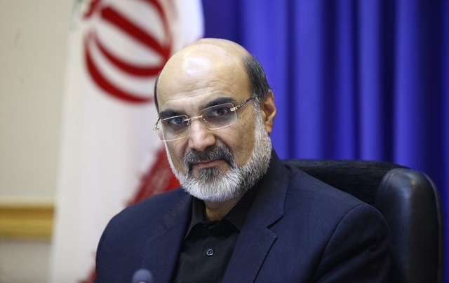 فردوسی پور در شبکه سه می‌ماند