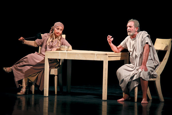 از خوانندگانی که غوغا می‌کنند تا رقابت سوپراستار‌ها روی پرده