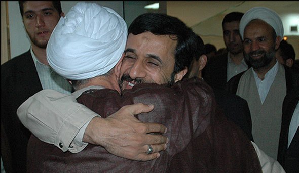 ناگفته های محمود احمدی نژاد از حصر دادگاه رحیمی، یارانه به ثروتمندان، اختلاف با لاریجانی و نامه به رهبری