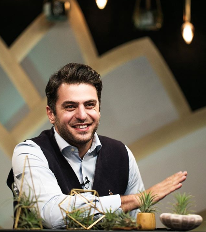 برنامه متفاوت «علی ضیاء» برای شب عید؛ ورود سلبریتیها ممنوع! برنامه متفاوت «علی ضیاء» برای شب عید؛ ورود سلبریتیها ممنوع!