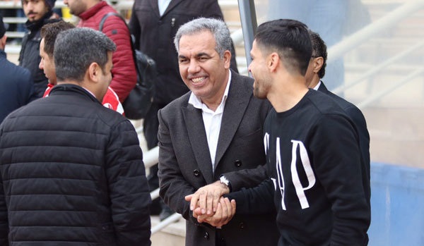 عرب برای لابی و حل مشکلات به دیدار وزیر برود!