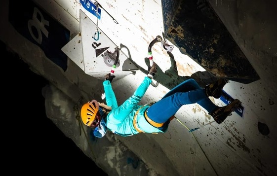 ایران دومین کشور دنیا در یخ نوردی است؛ جام جهانی را اینجا برگزار کنید! / با دو فرزند هم می‌توان قهرمان جهان شد