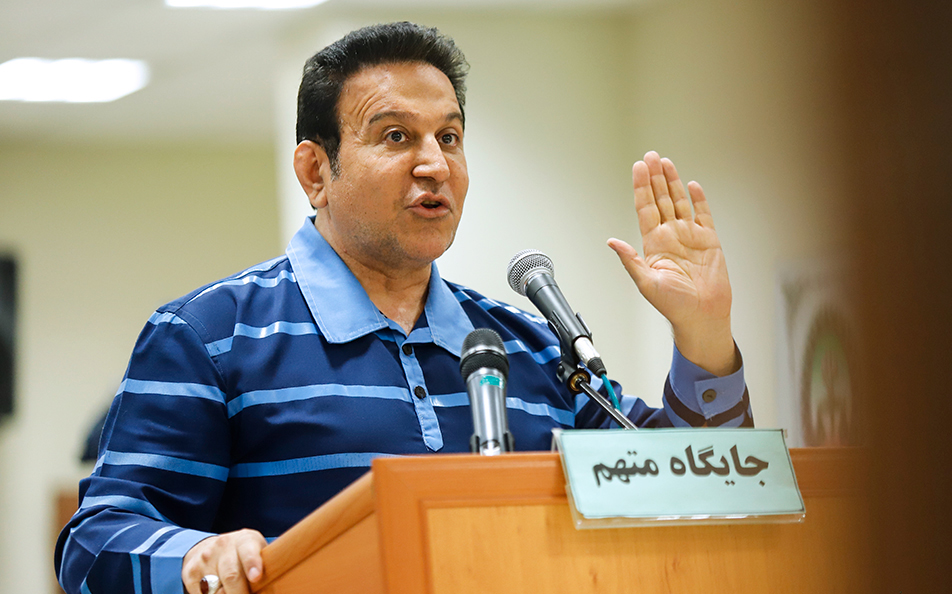 حسین هدایتی: نمایندهام زمینها را میدید و میگفت حاج آقا خوبه بخر!/ مصوبات بانکی پیش از تایید به ویلای متهم ارسال شده است حسین هدایتی: نمایندهام زمینها را میدید و میگفت حاج آقا خوبه بخر!/ مصوبات بانکی پیش از تایید به ویلای متهم ارسال شده است