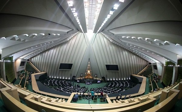 حقوق کارمندان ۲۰ درصد اضافه می&zwnj;شود/ مخالفت با افزایش ۵۰۰ هزارتومانی