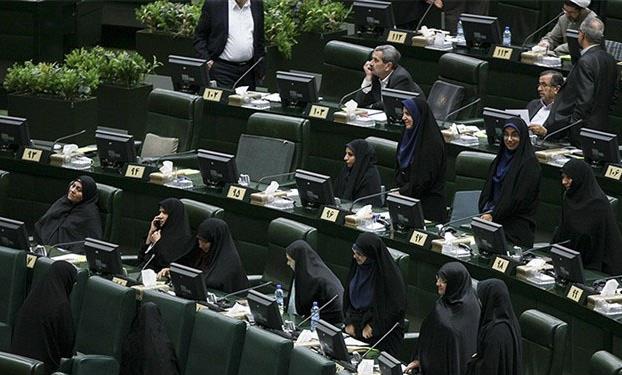 تاریخ مختصر احزاب زنانه ایران/ پر عنوان و پر ادعا