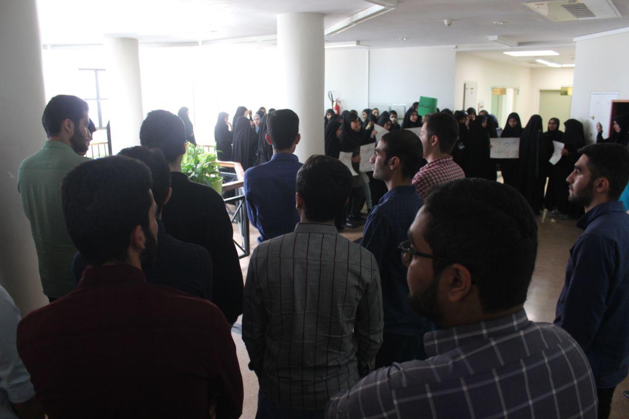 نقشه دانشجویان تندروی دانشگاه ملایر برای کتک زدن رئیس دانشگاه ناکام ماند نقشه دانشجویان تندروی دانشگاه ملایر برای کتک زدن رئیس دانشگاه ناکام ماند