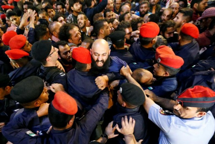 اعتراض اردنی‌ها به افزایش مالیات