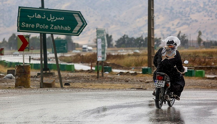 توزیع کمکها در سرپل ذهاب بر اساس پارتیبازی است/ بنیاد مسکن حق ماموریت میگیرد اما بازده ندارد / جمعه توزیع کمکها در سرپل ذهاب بر اساس پارتیبازی است/ بنیاد مسکن حق ماموریت میگیرد اما بازده ندارد / جمعه