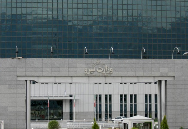 برای کاهش مصرف آب و برق برنامه داریم/ قیمت‌ها را افزایش می‌دهیم