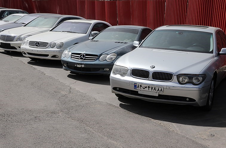 گمرک ادعای قاچاق 424 خودرو در بندرعباس را رد کرد