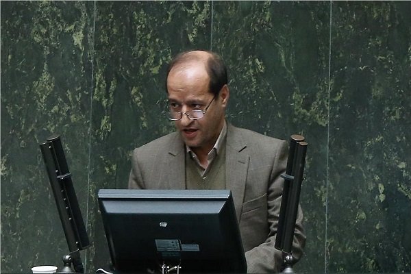 تعیین فهرست وکلای پرونده‌های امنیتی با قانون اساسی منافات دارد/ احتمال ورود کمیسیون حقوقی مجلس