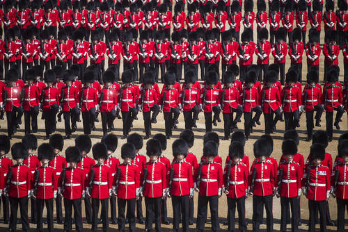 مراسم تولد رسمی ملکه بریتانیا