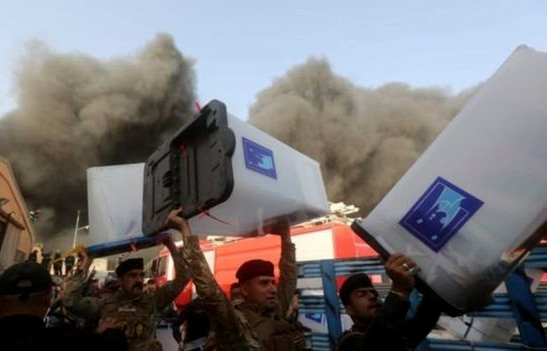 آتش‌سوزی صندوق‌های رای عراق با طرح قبلی بود/ دستور حیدرالعبادی به فرماندهان نظامی