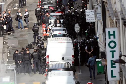 صحنه‌ای از گروگانگیری چند ساعته در پاریس
