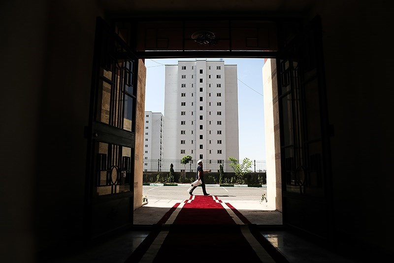 بلاتکلیفی متقاضیان مسکن مهر پردیس/ پیمانکار پول بیشتر می‌خواهد، واحدها را تحویل نمی‌دهند