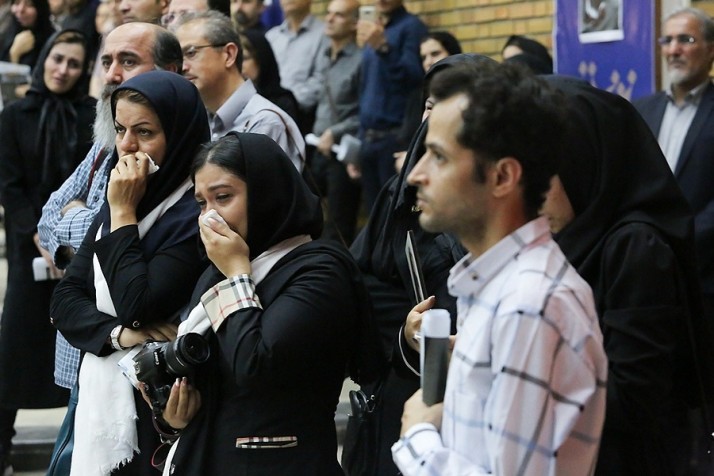 تصاویر تشییع پیکر دکتر قانعی راد