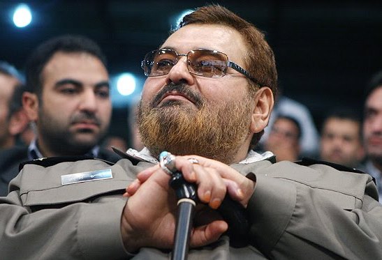 ویلای مصادره‌ای سرلشکر فیروزآبادی در لواسان پس گرفته شود/ تعلل شود، اقدام انقلابی می‌کنیم