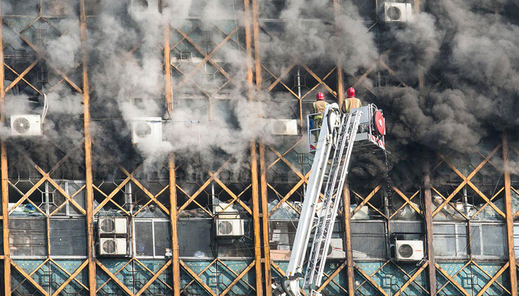 متعجبیم که چرا بنیادمستضعفان برای ساخت بلاسکو اقدام به اخذ مجوز نکرده است/ بنیاد فقط کلنگ ساختمان را زد متعجبیم که چرا بنیادمستضعفان برای ساخت بلاسکو اقدام به اخذ مجوز نکرده است/ بنیاد فقط کلنگ ساختمان را زد