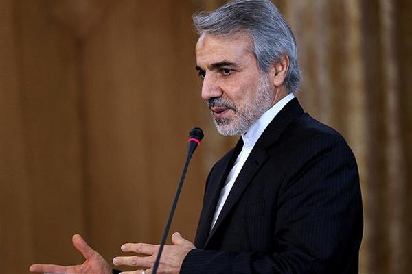 درخواست کنندگان مذاکره با ترامپ، عقل سیاسی ندارند/ کمپین علی کریمی خوب بود