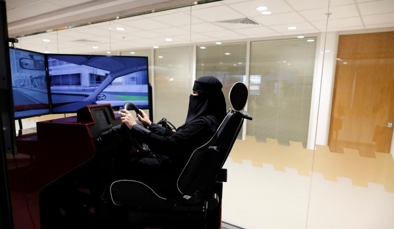 تصاویر دیده نشده از آموزش رانندگی به زنان عربستان تصاویر دیده نشده از آموزش رانندگی به زنان عربستان