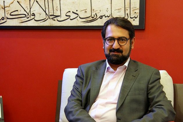 سید مجتبی حسینی شایسته اعطای نشان درجه یک هنری است