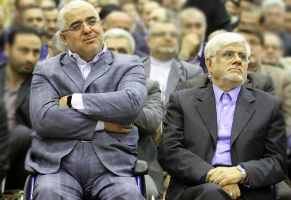 جعفرزاده ایمن آبادی: جای پلاکارد بلند کردن و پرچم آنش زدن در خیابان است نه مجلس/ عارف: حرف آمریکایی‌ها توخالی است