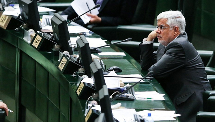 مرد انصراف‌ها در سودای ریاست پارلمان/ آیا عارف در رقابت باقی می‌ماند؟