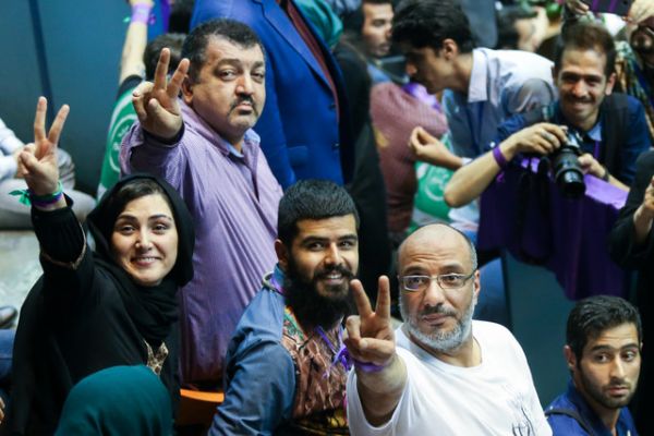 روحانی در لیست تحریم هنرمندان!/ چرا بازیگران سینما در مراسم افطاری روحانی شرکت نمی‌کنند