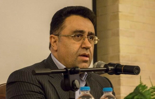 دولت در اعلام تخلفات رودربایستی را کنار بگذارد/ دشمن اصلی ما ترامپیزه کردن فضای اقتصادی است/ اشتباه روحانی استفاده از عناصر محافظهکار است دولت در اعلام تخلفات رودربایستی را کنار بگذارد/ دشمن اصلی ما ترامپیزه کردن فضای اقتصادی است/ اشتباه روحانی استفاده از عناصر محافظهکار است