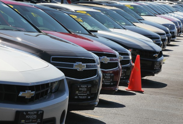 لیست واردکنندگان خودوری خارجی اعلام شد/ 18 میلیون دلار سهم واردات خودرویی وزارت بهداشت!