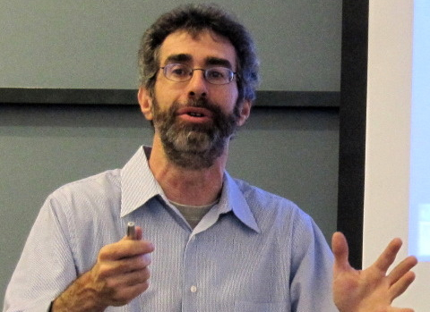 ایران به جای بستن تنگه هرمز، تولید هسته‌ای را از سر بگیرد