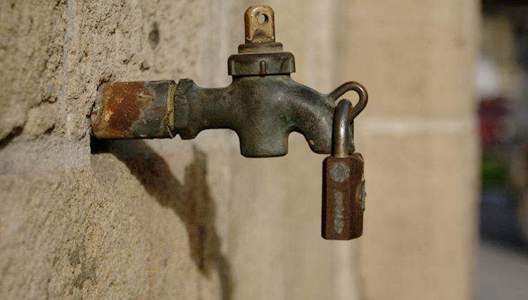 اگر وضعیت مصرف به همین شیوه ادامه یابد قادر به تامین آب نخواهیم بود/ کاهش مصارف غیرضروری راهکار اصلی برای مقابله با بحران کم آبی است