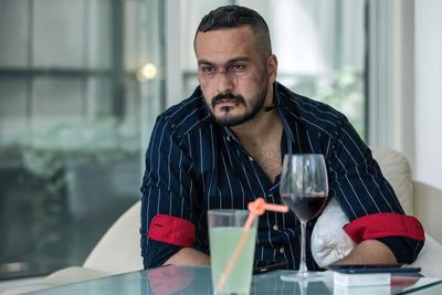 میلاد کی‌مرام به گروه بازیگران 