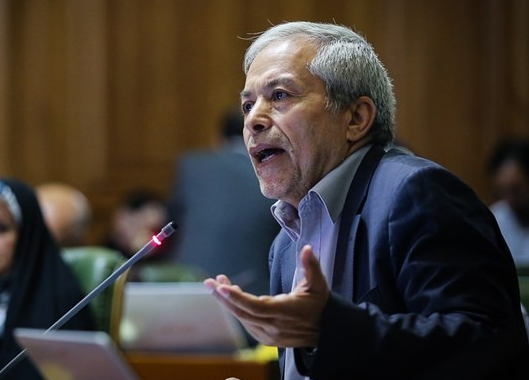 برخی بیلبوردها در اختیار مراکزی‌ست که 