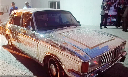 تنها پیکان آینه کاری شده دنیا در شیراز+ عکس تنها پیکان آینه کاری شده دنیا در شیراز+ عکس