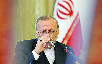 منوچهر متکی دریافت وام میلیاردی را تکذیب کرد