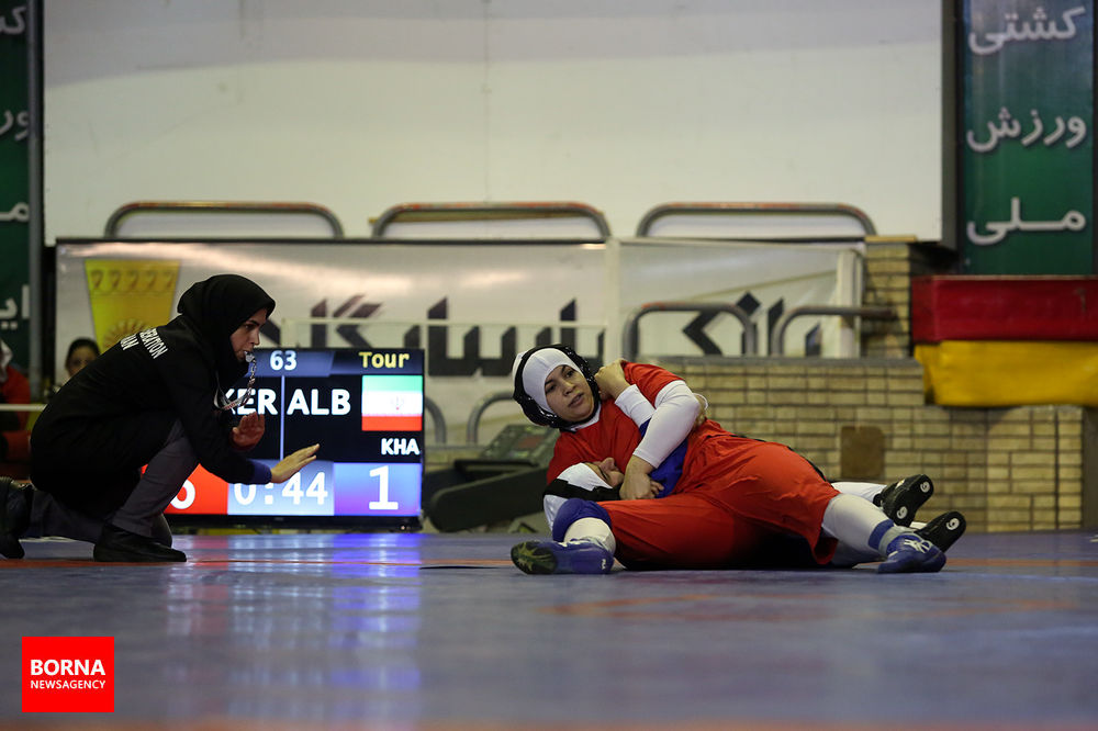 مسابقات لیگ کشتی بانوان