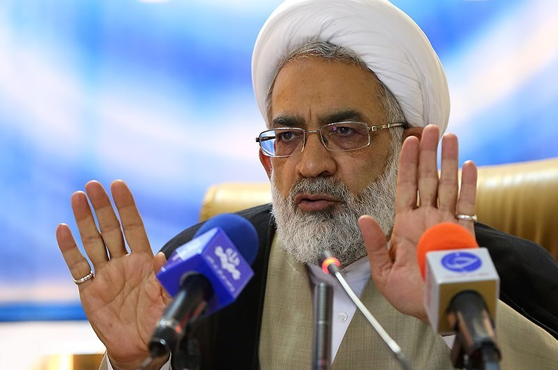 دختران و پسران در استادیوم آزادی رقاصی کردند/ شرم میکنم بگویم در ورزشگاه چه کردند/ اجازه نفوذ نمیدهیم دختران و پسران در استادیوم آزادی رقاصی کردند/ شرم میکنم بگویم در ورزشگاه چه کردند/ اجازه نفوذ نمیدهیم