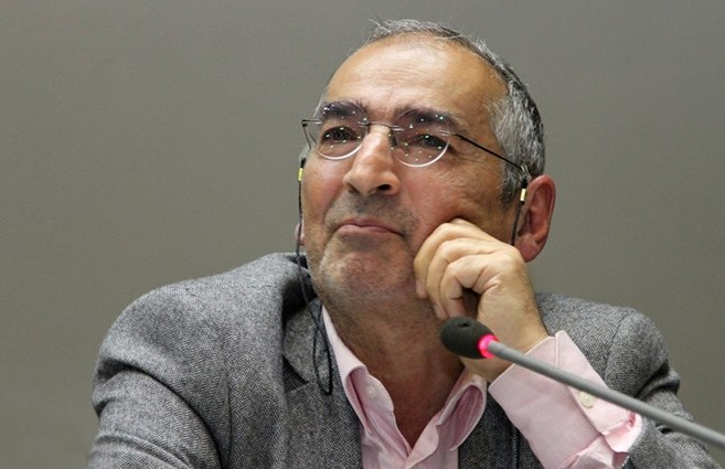 برخی فکر می‌کنند با تغییر نوبخت و کرباسیان، وضعیت بهتر می‌شود/ برخی فکر می‌کنند با آمدن افرادی مثل قاسم سلیمانی مشکلات حل می‌شود/ تندروها به دنبال نفوذ بیشتر سپاه هستند